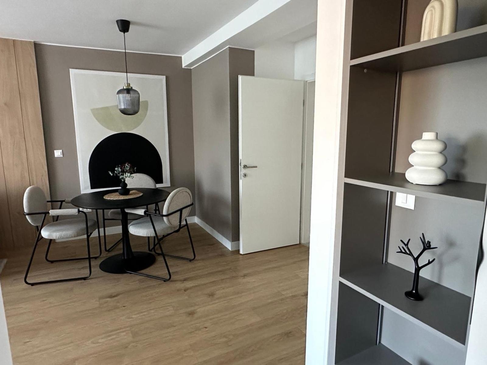 Apartman Avanti - blizina centra,besplatan parking i balkon