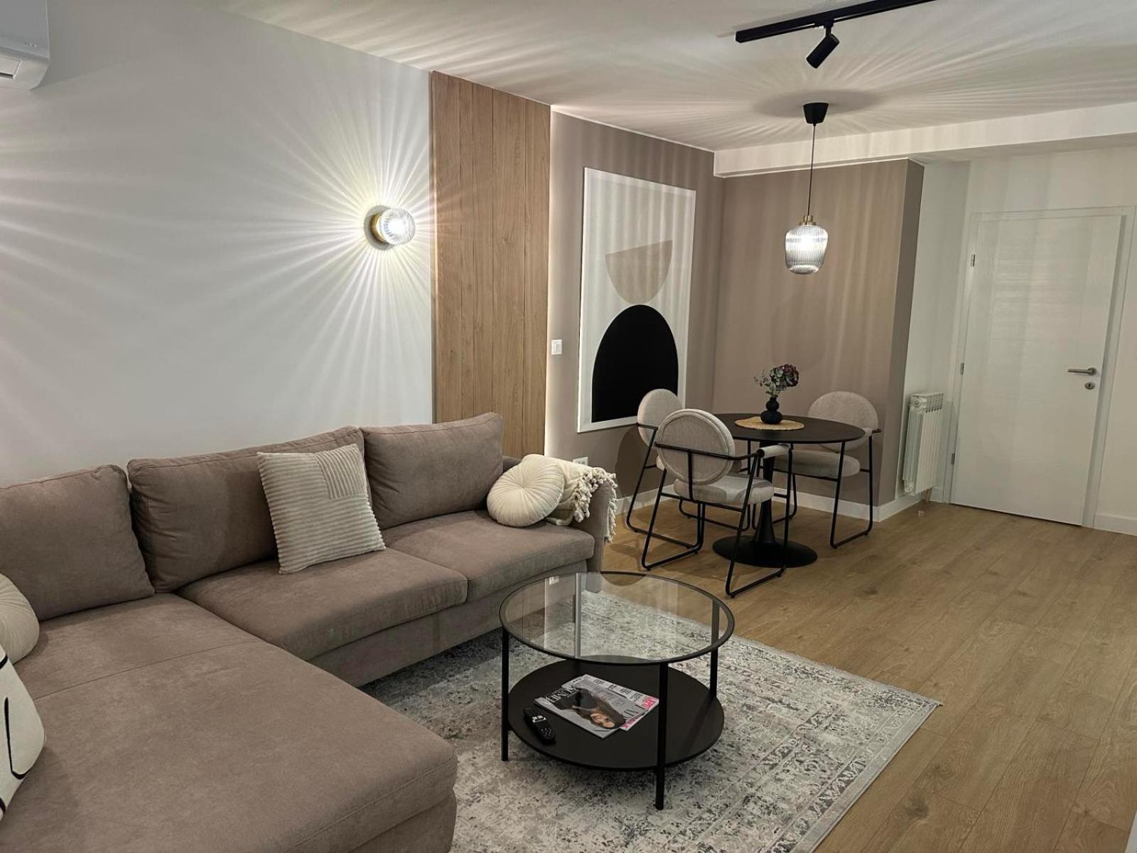 Apartman Avanti - blizina centra,besplatan parking i balkon
