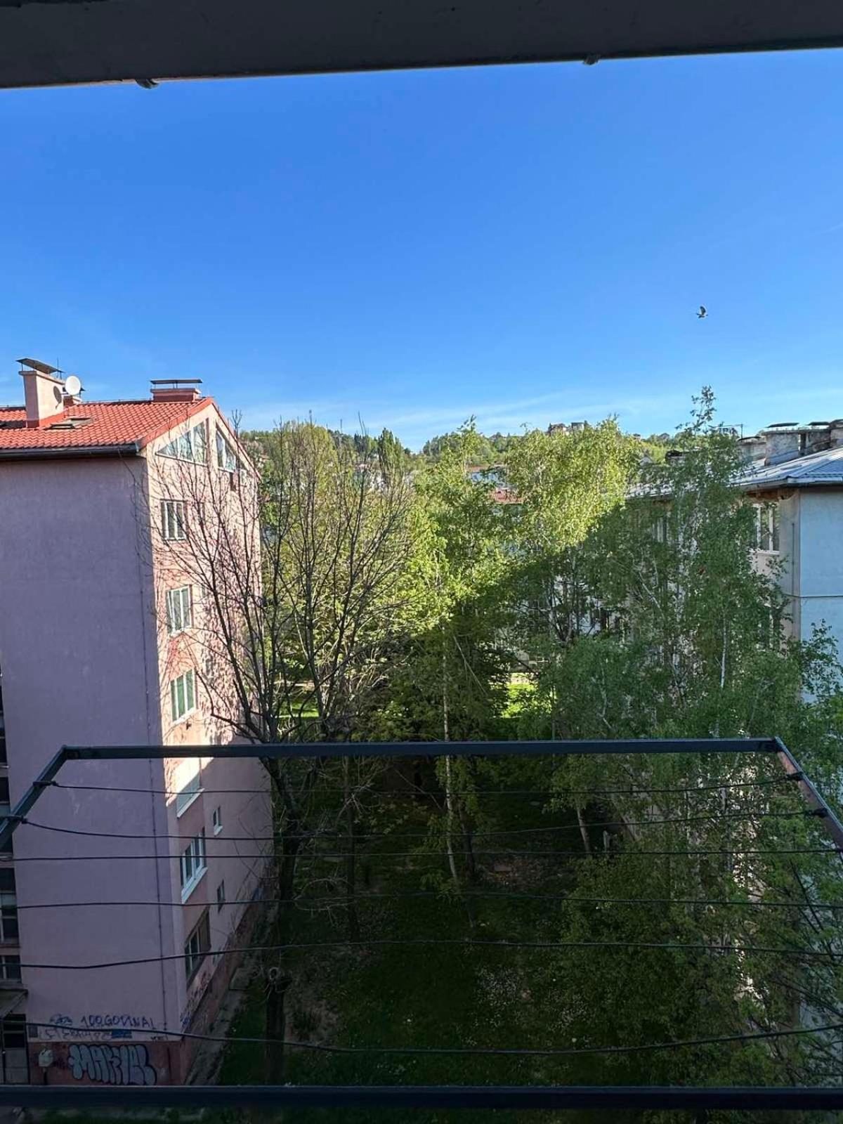 Apartman Avanti - blizina centra,besplatan parking i balkon