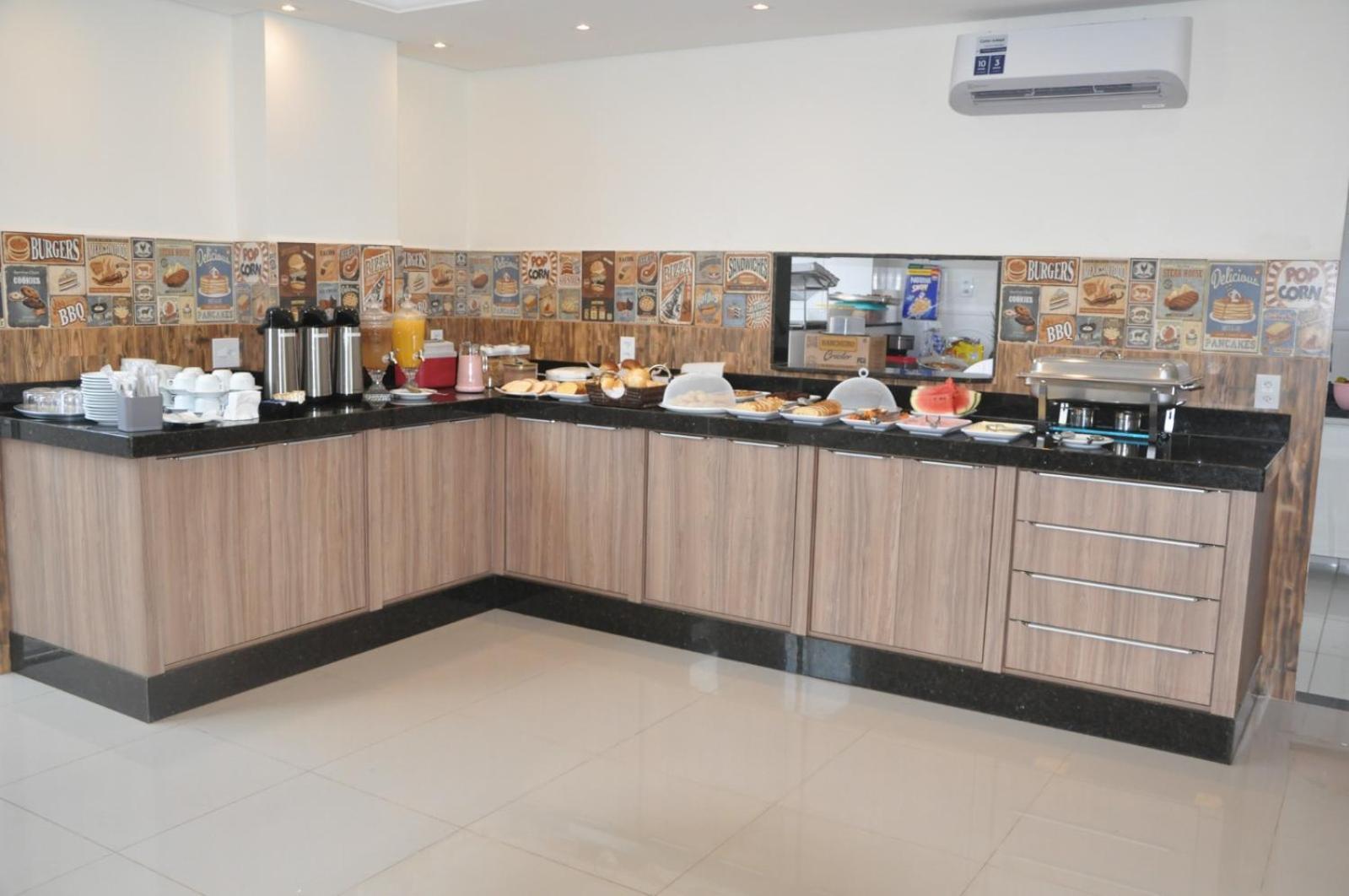 Lazzaru's Hotel - Standard Plus