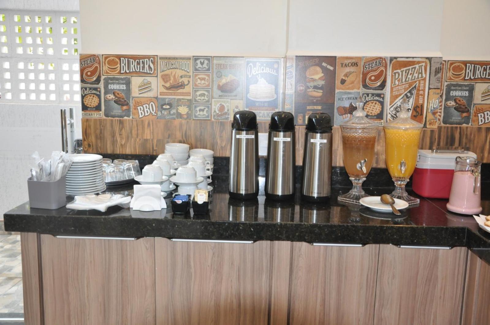 Lazzaru's Hotel - Standard Plus
