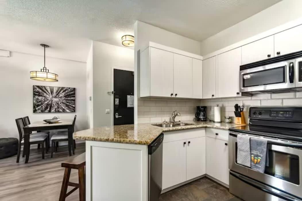 Mt Lady MacDonald Suite @ Grande Rockies