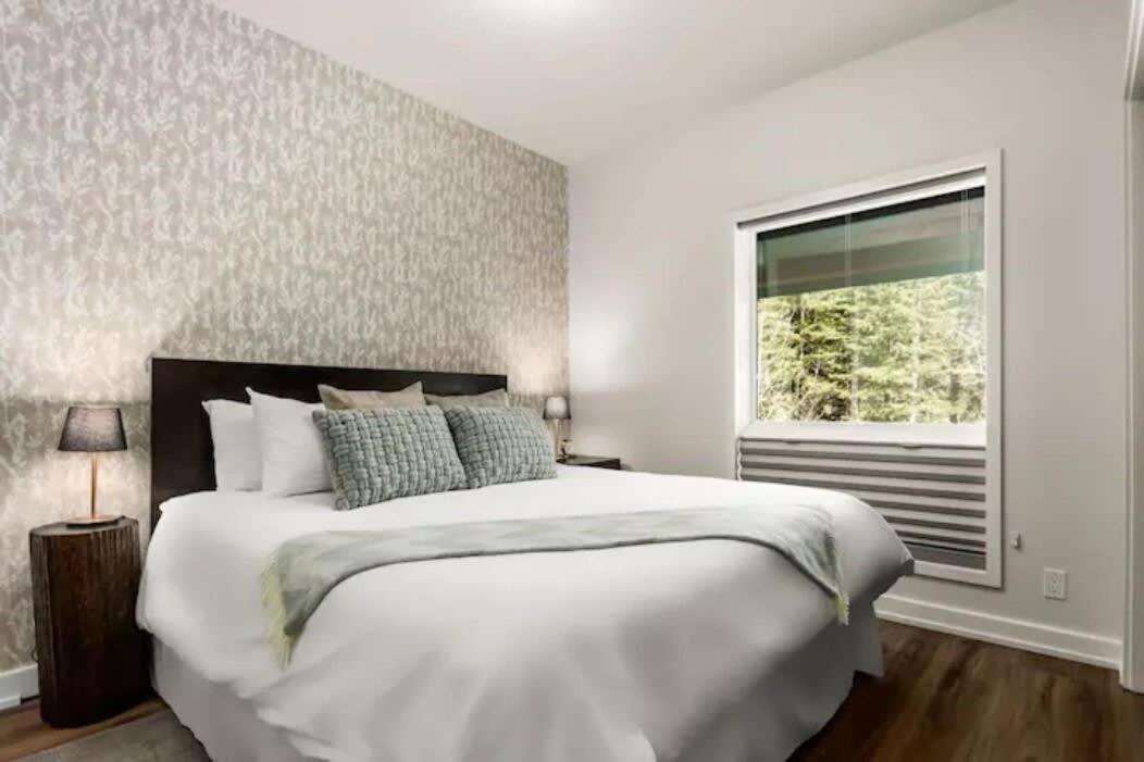 Mt Lady MacDonald Suite @ Grande Rockies
