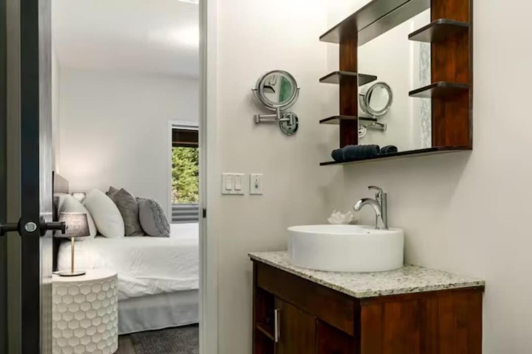 Mt Lady MacDonald Suite @ Grande Rockies