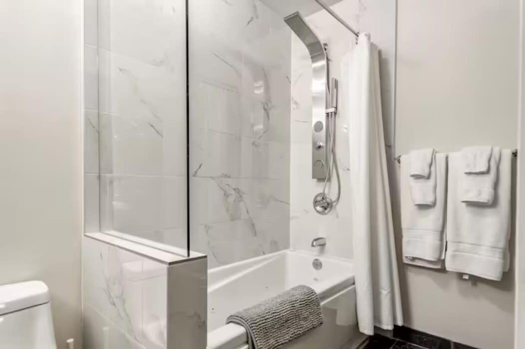 Mt Lady MacDonald Suite @ Grande Rockies