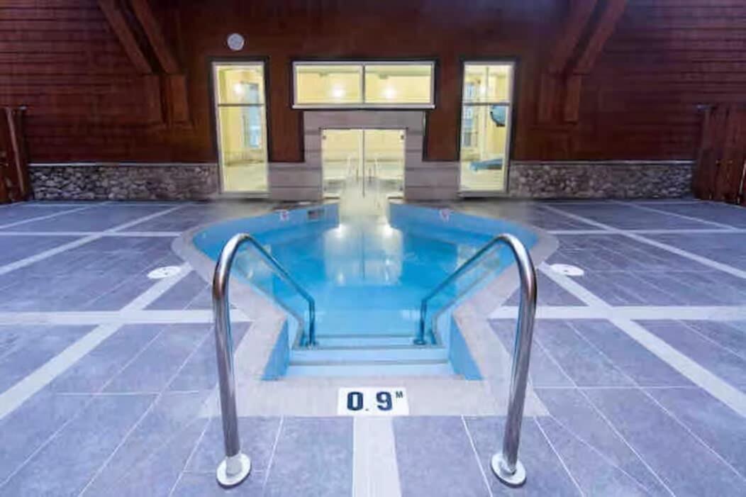 Mt Lady MacDonald Suite @ Grande Rockies