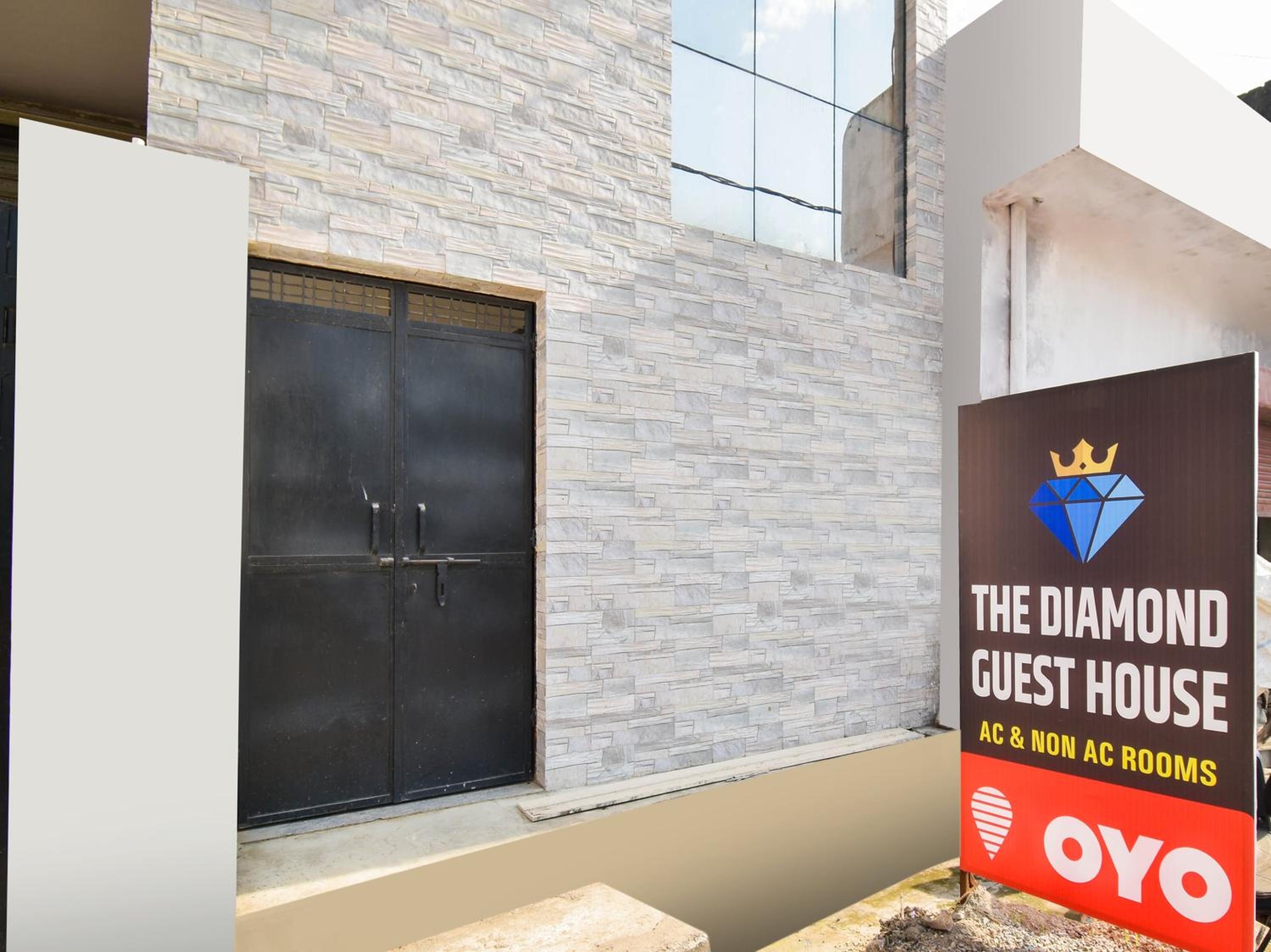 Hotel O The Diamond Guest House view 4