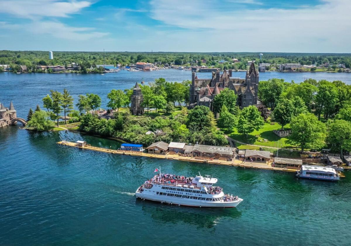 Gananoque Vacations - Riviera Inn And Suites 1000 Islands - Property Image 4