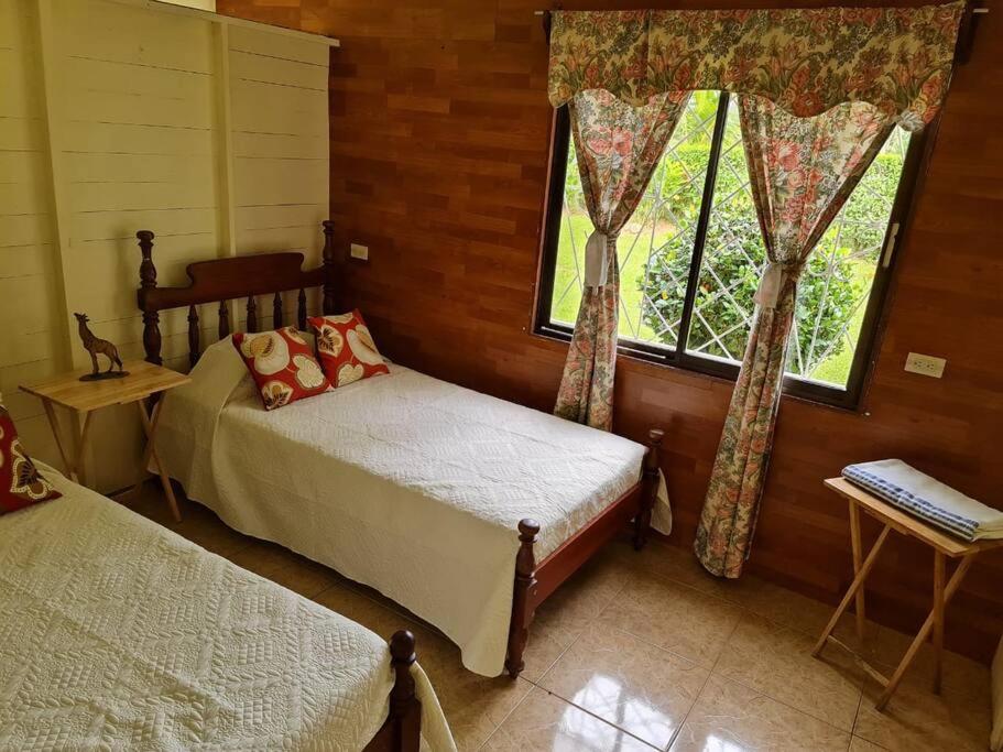 Casa Amarilla