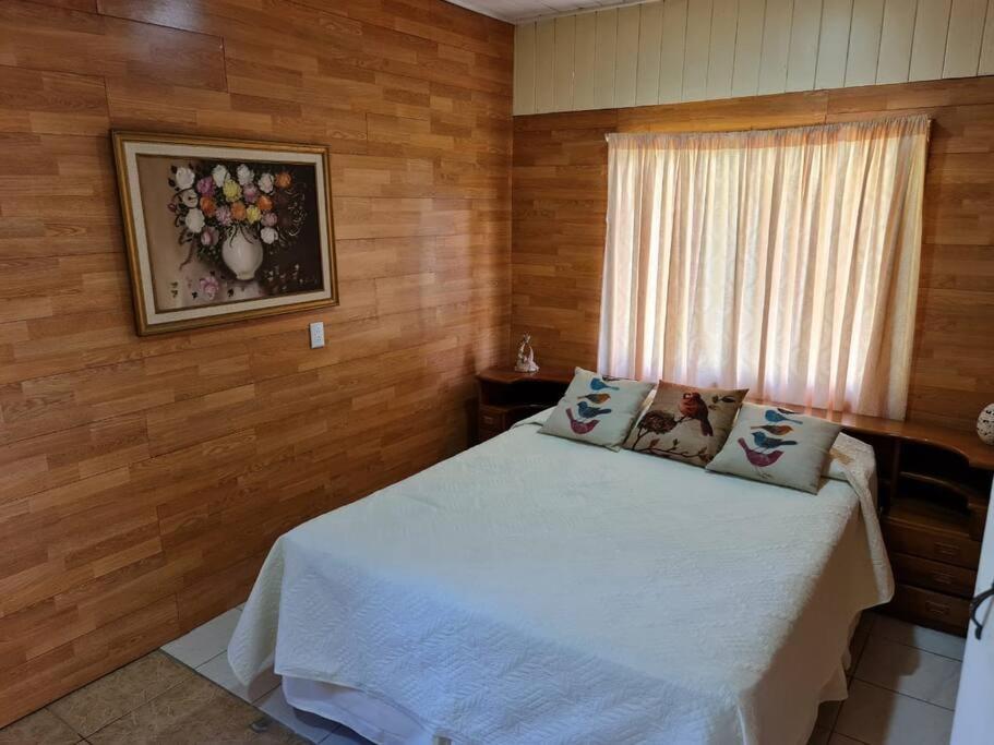 Casa Amarilla