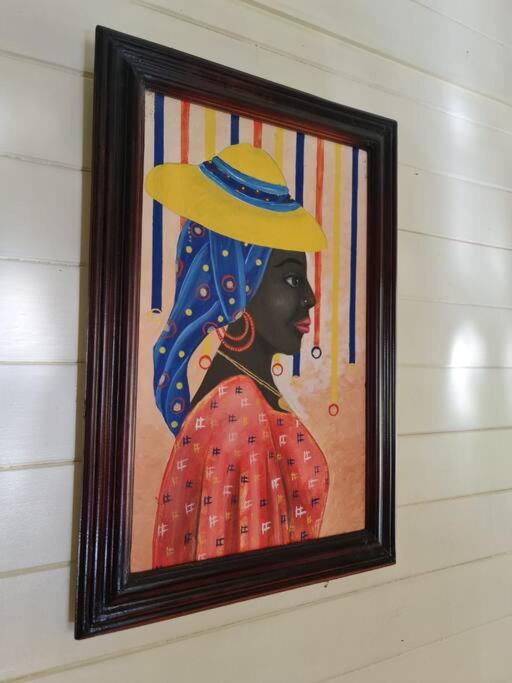Casa Amarilla