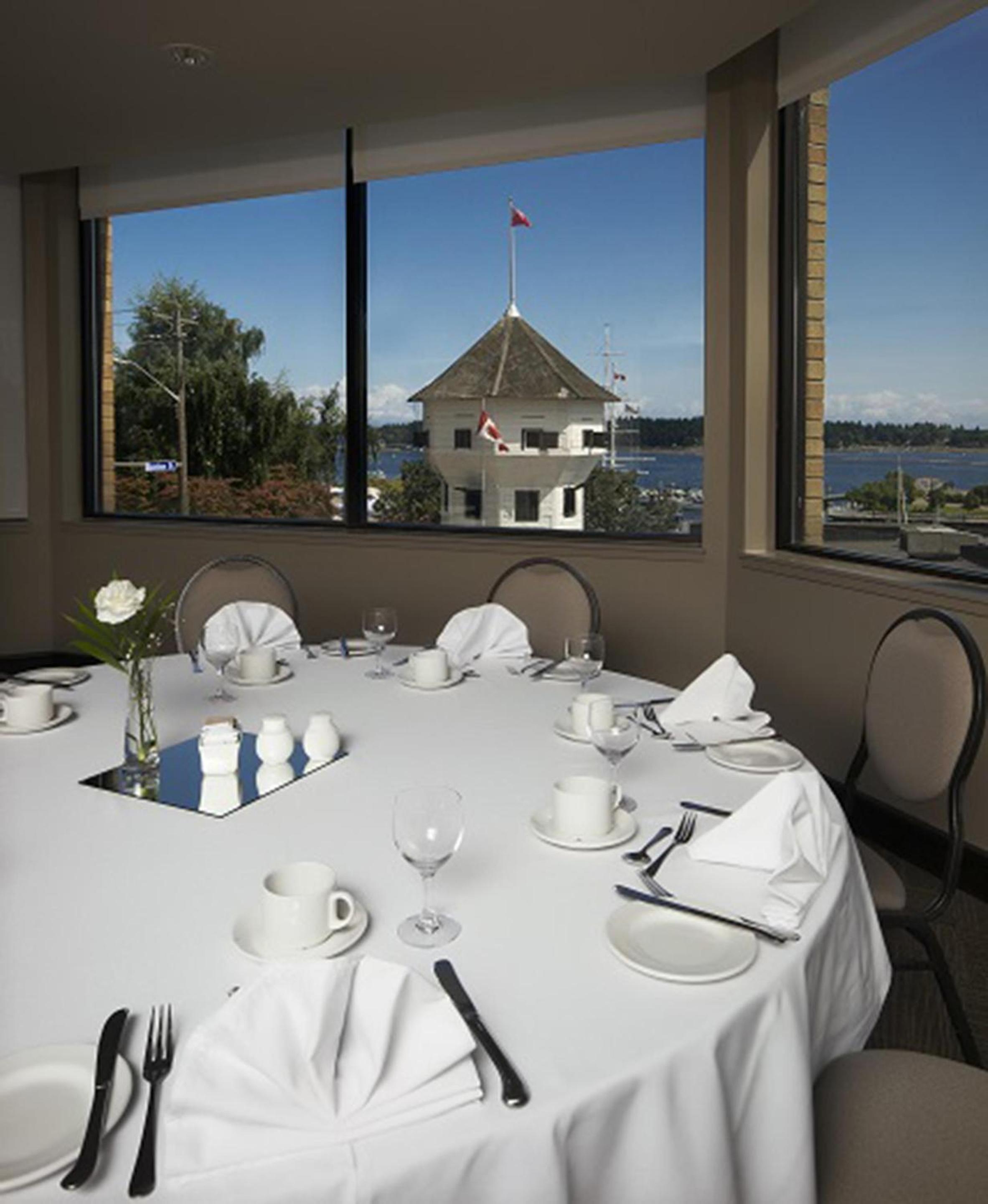 Nanaimo Vacations - Coast Bastion Hotel - Property Image 2