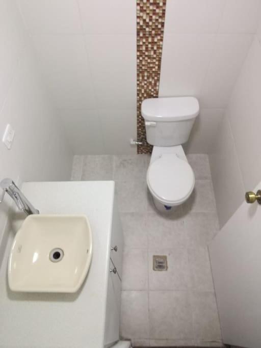 Apartamento Edificio Tuncahuan, 12 de octubre a 50mts Swissotel view 2