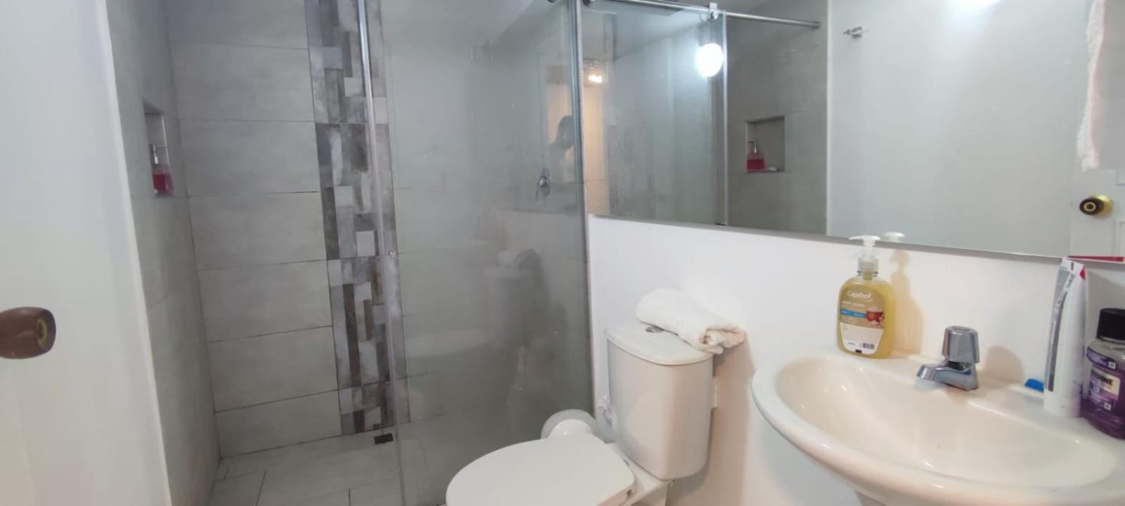 HABITACION 6 BAÑO y Balcón PRIVADO