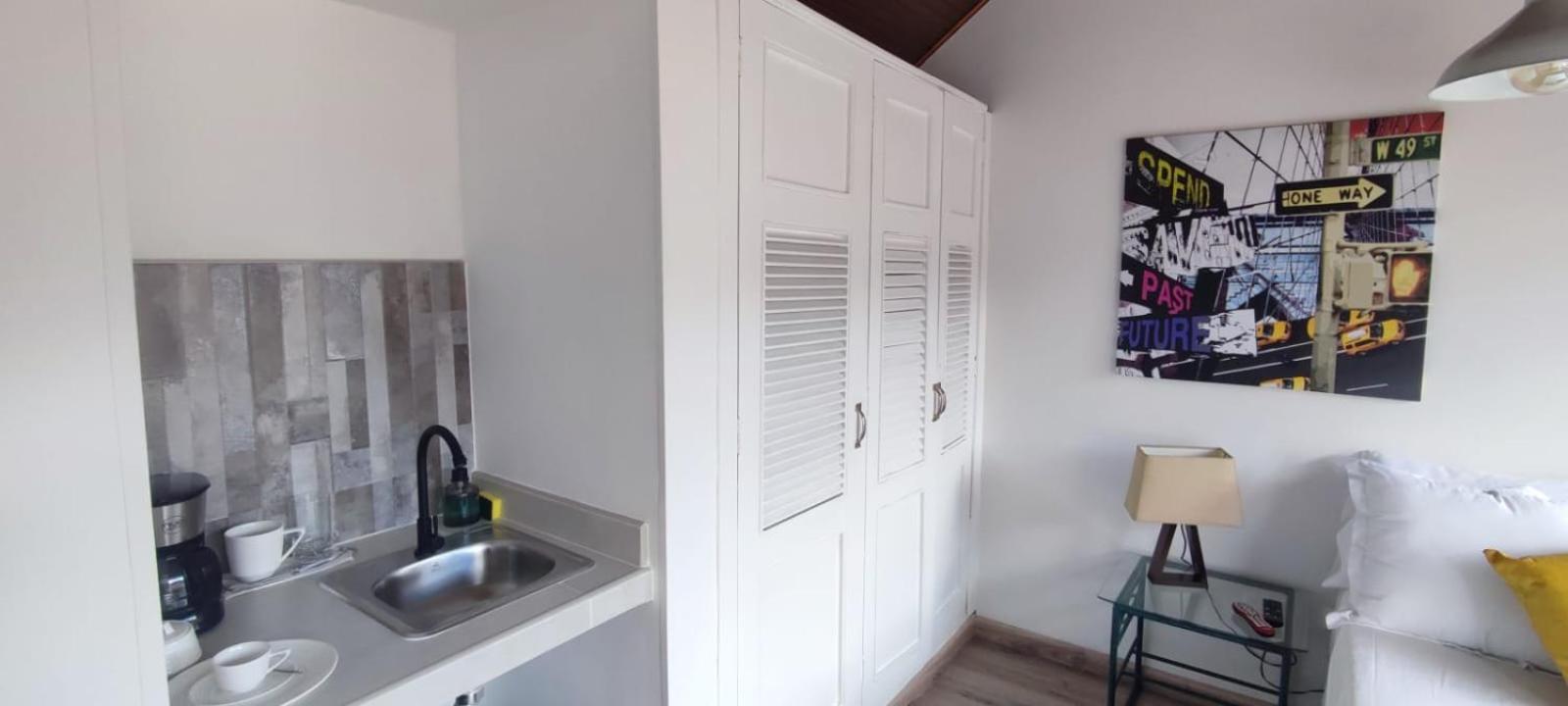 HABITACION 6 BAÑO y Balcón PRIVADO