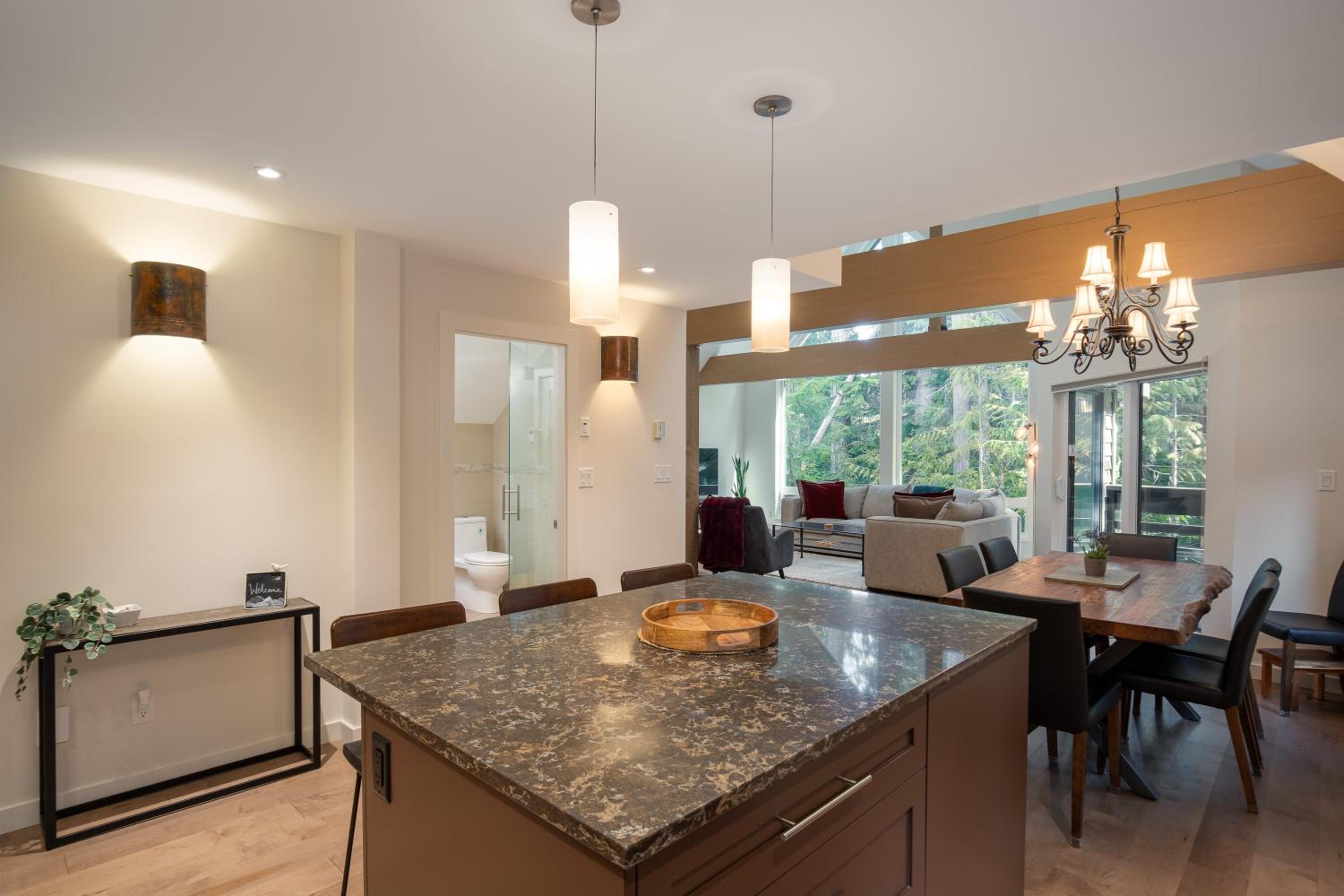 3BR in Snowgoose, Ski In, Luxury Property, Free Shuttle to Lifts, Parking