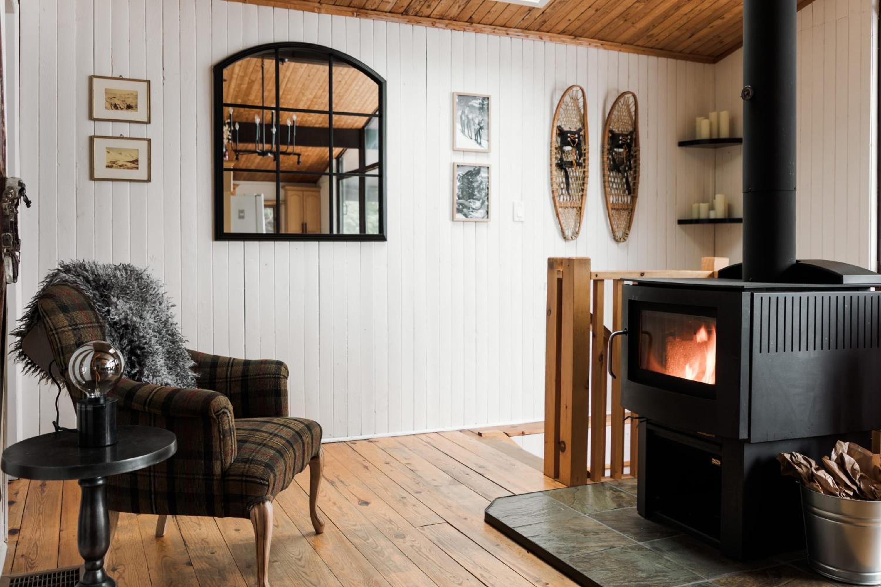 Alpine Lake House - Waterfront on Lake Muskoka