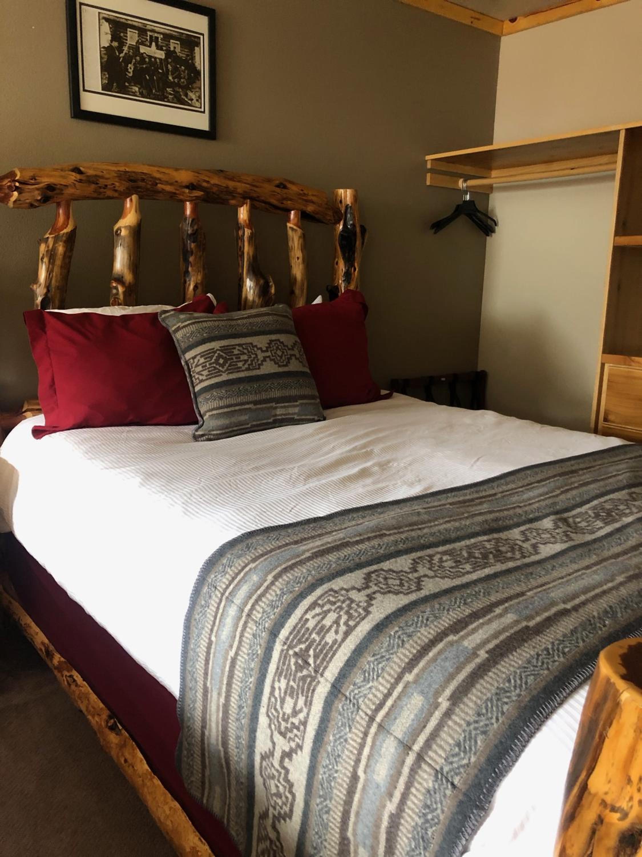 Summit Lake Lodge