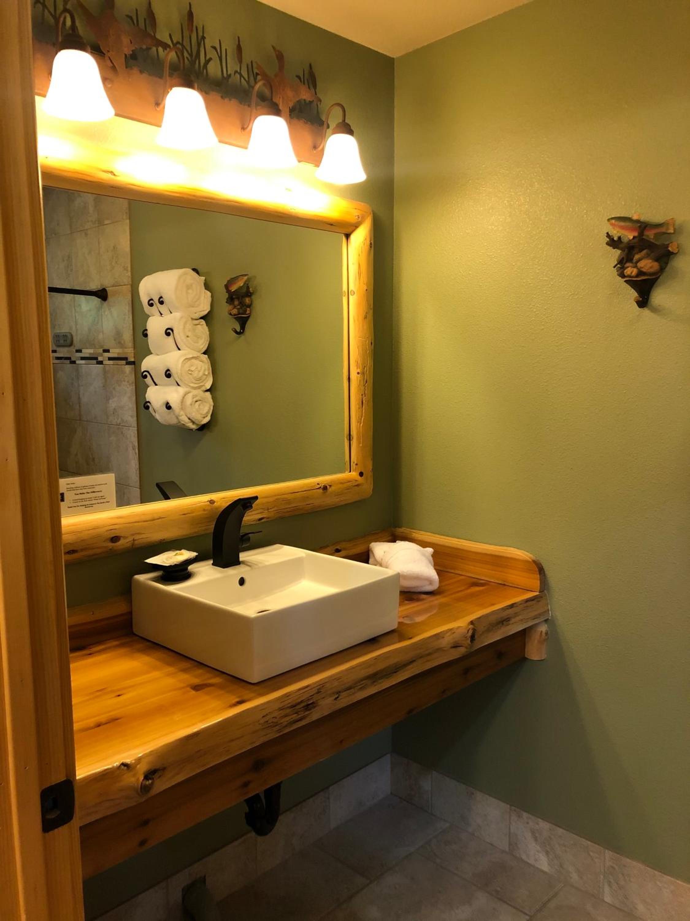 Summit Lake Lodge