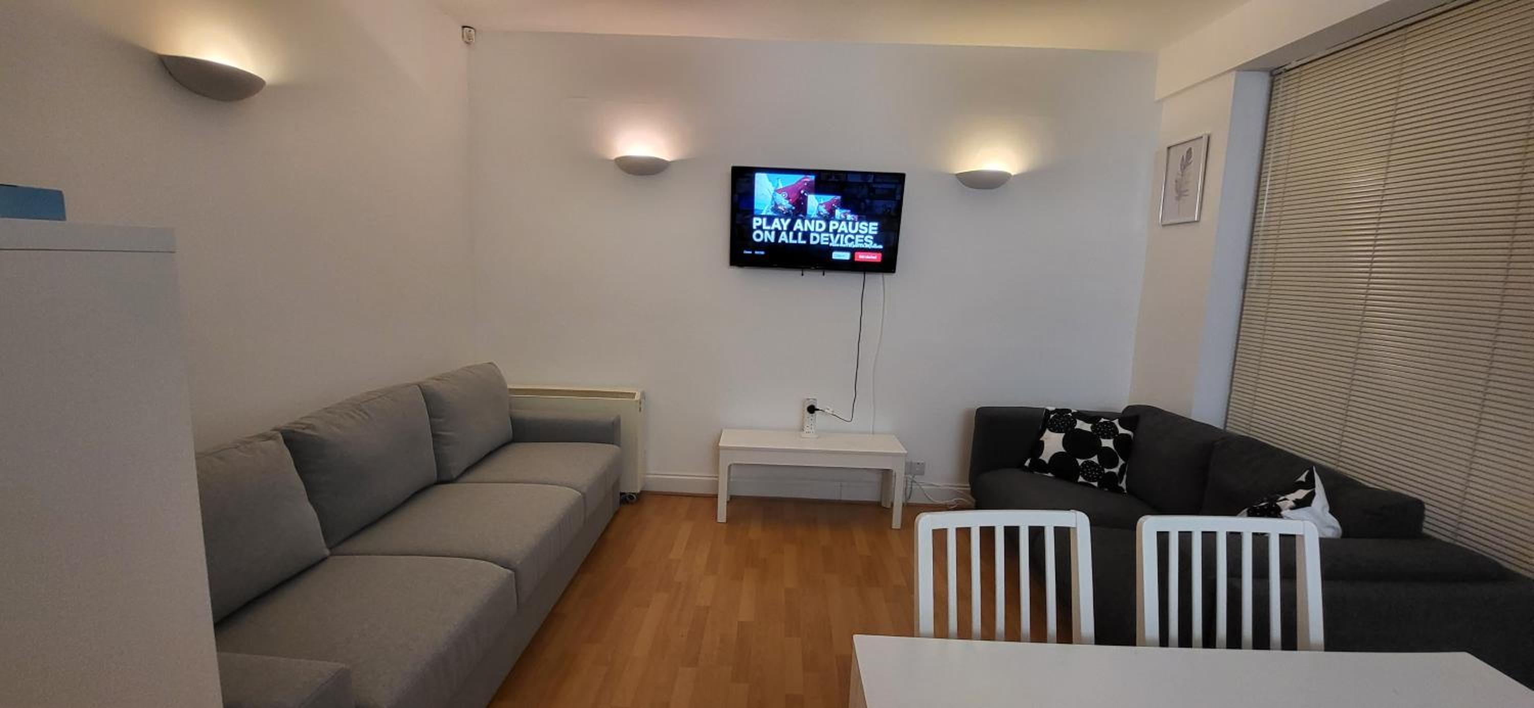 1 Bed, G-Floor apt close to O2, Excel and City Airport