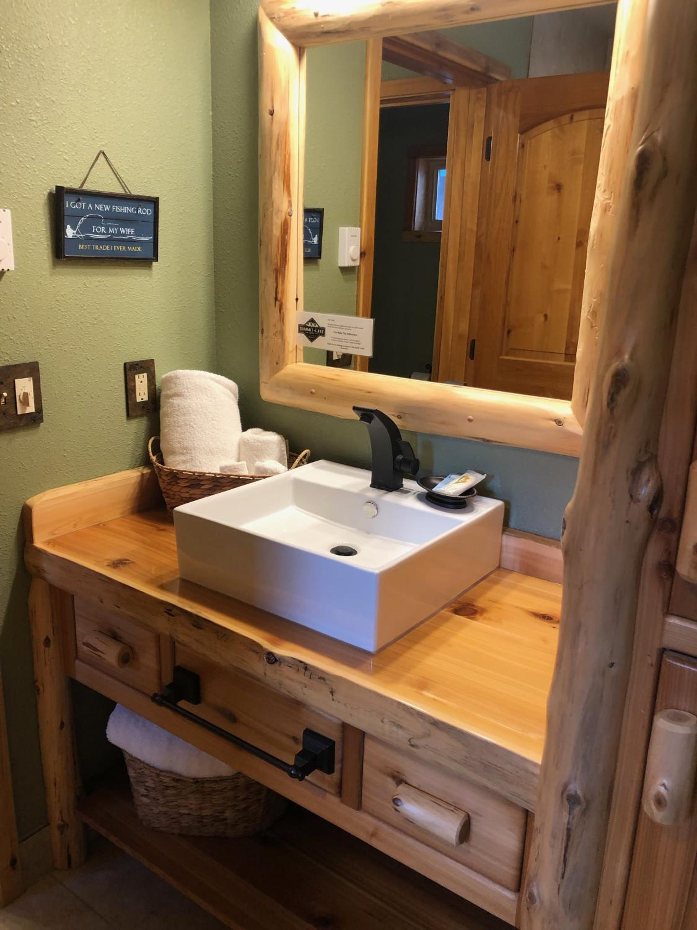 Summit Lake Lodge