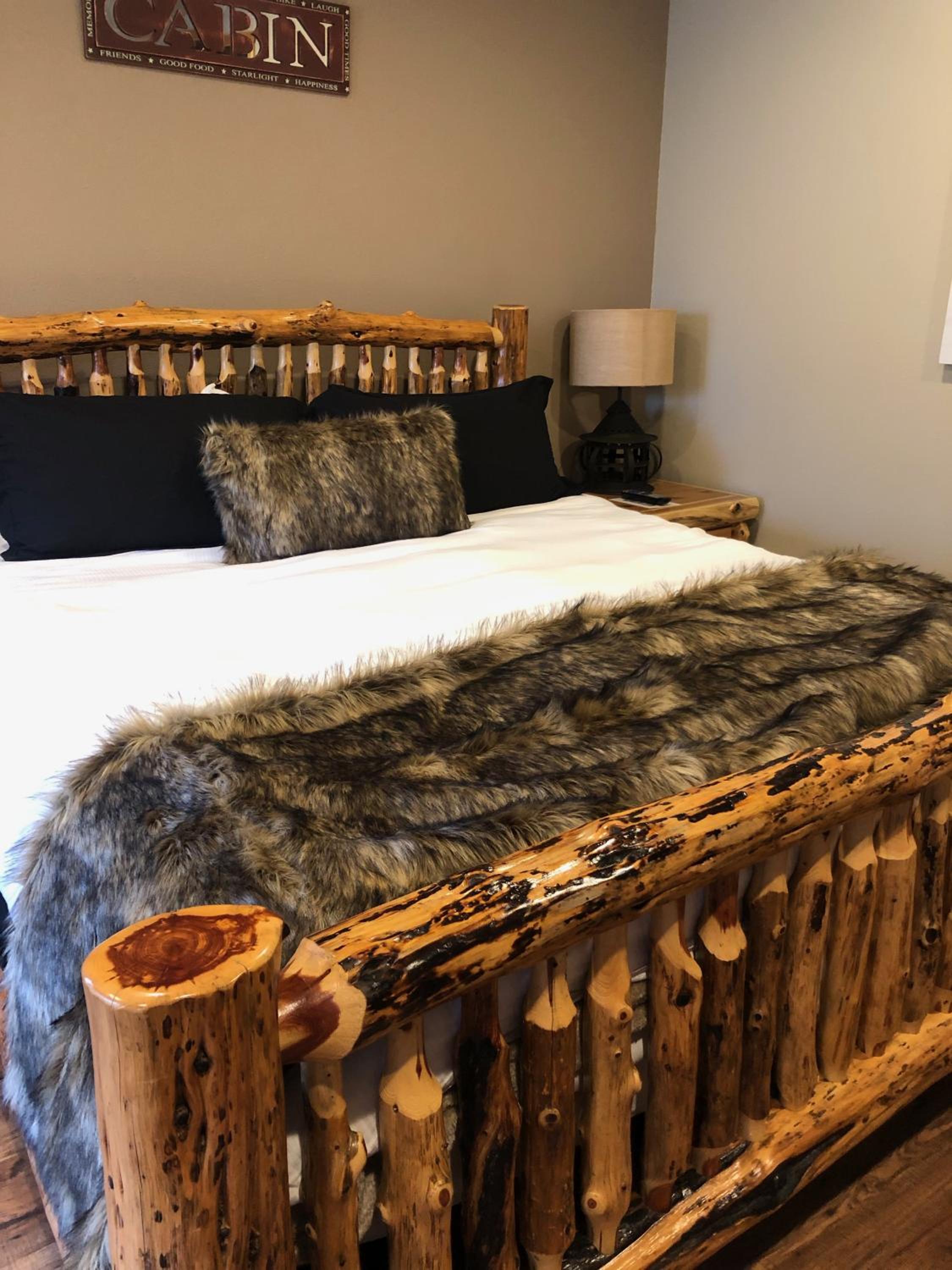 Summit Lake Lodge