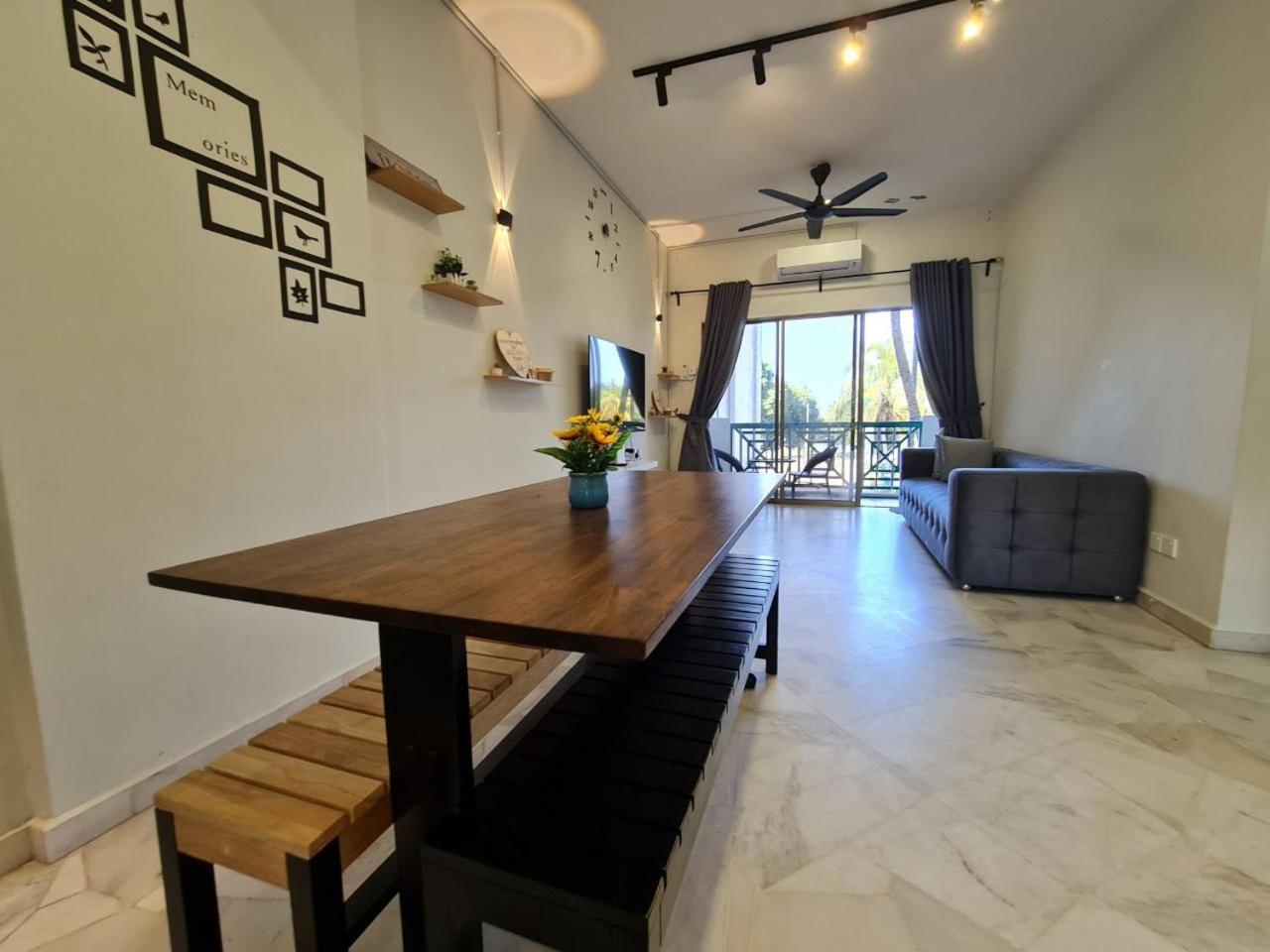 1-10pax DoorStep private beach & swimming pool photo 1