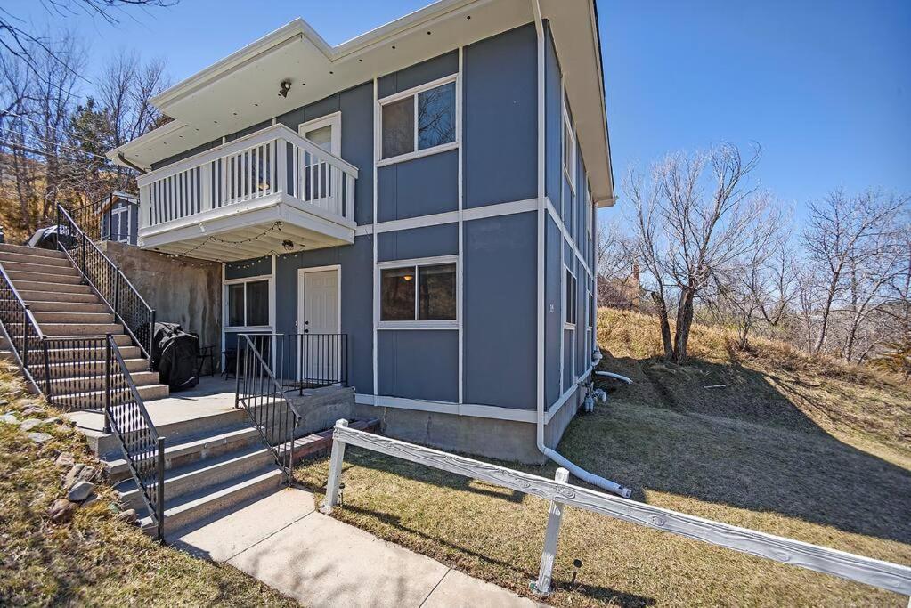 Hotel Downtown Condo-Lower Level - Image 1