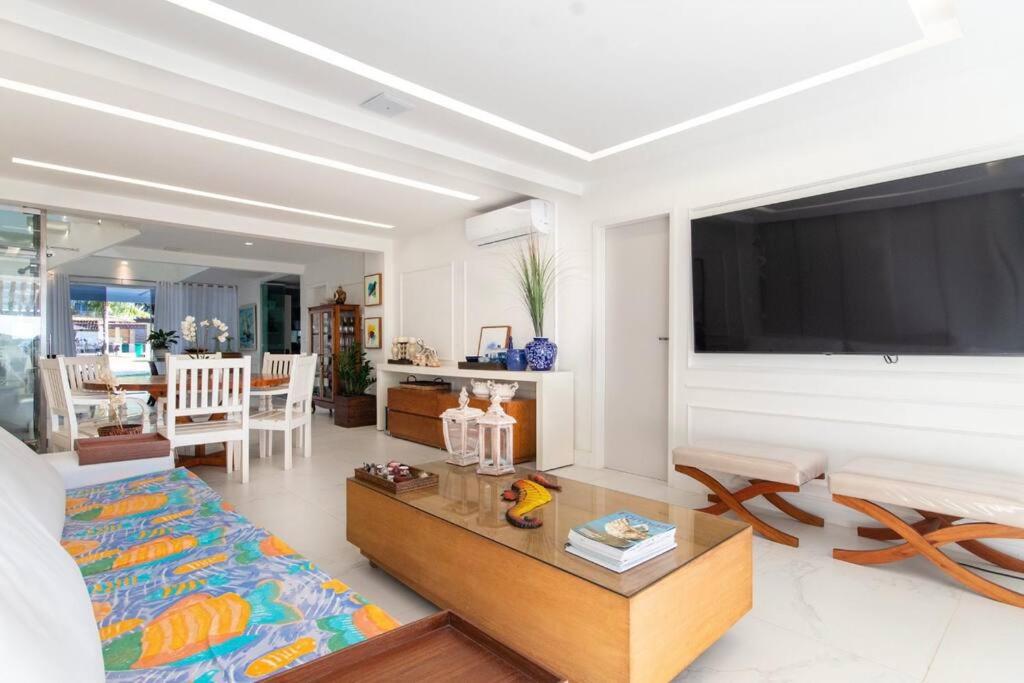 Porto Brasil resort, beira mar, casa com 4 suítes, piscinas