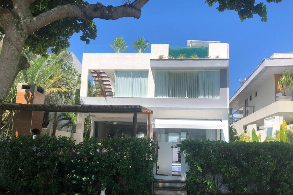 Porto Brasil resort, beira mar, casa com 4 suítes, piscinas