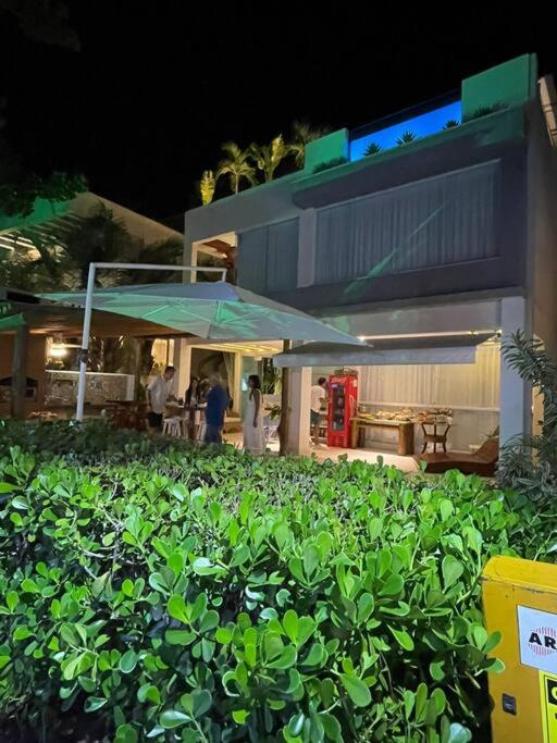 Porto Brasil resort, beira mar, casa com 4 suítes, piscinas