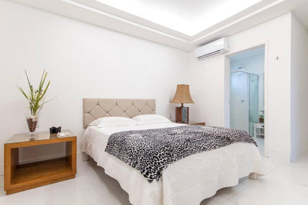 Porto Brasil resort, beira mar, casa com 4 suítes, piscinas