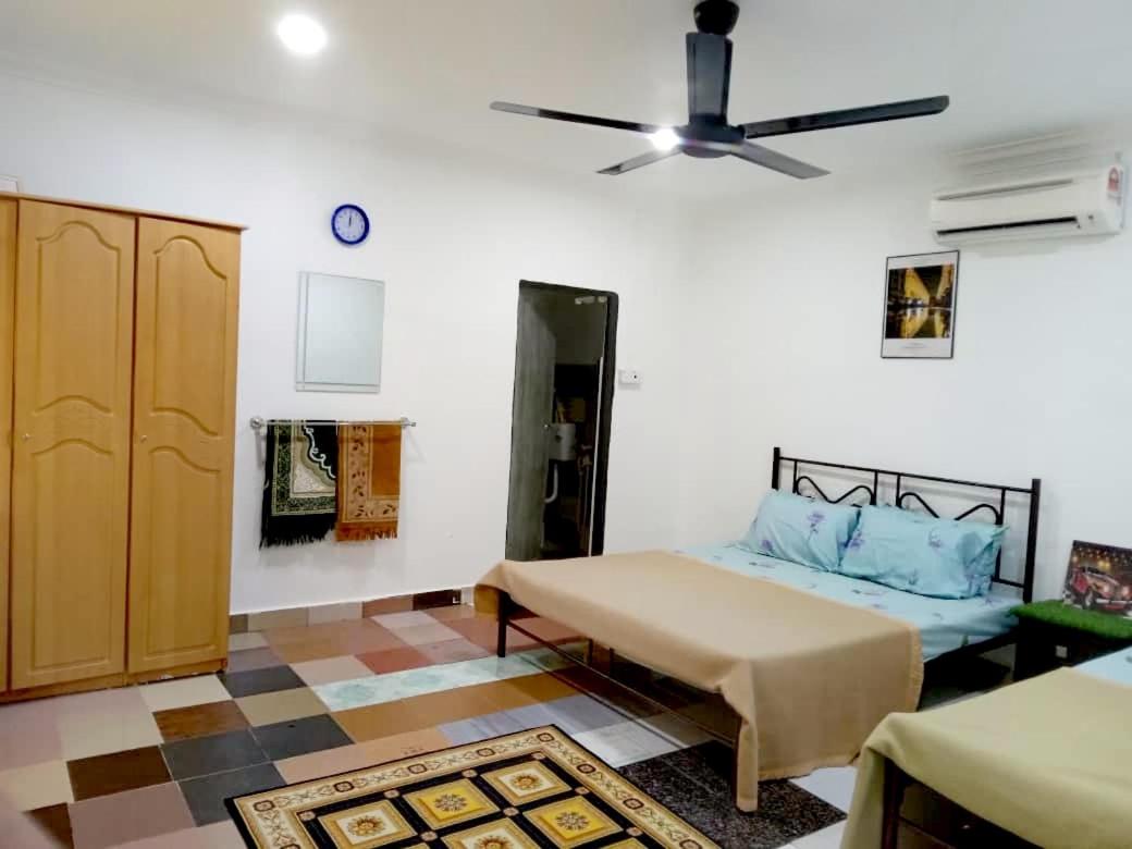 D Anjung Homestay Aisy photo 3