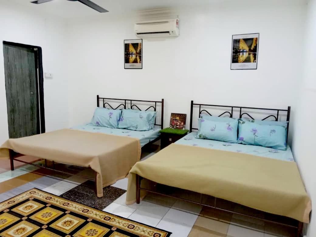 D Anjung Homestay Aisy photo 5