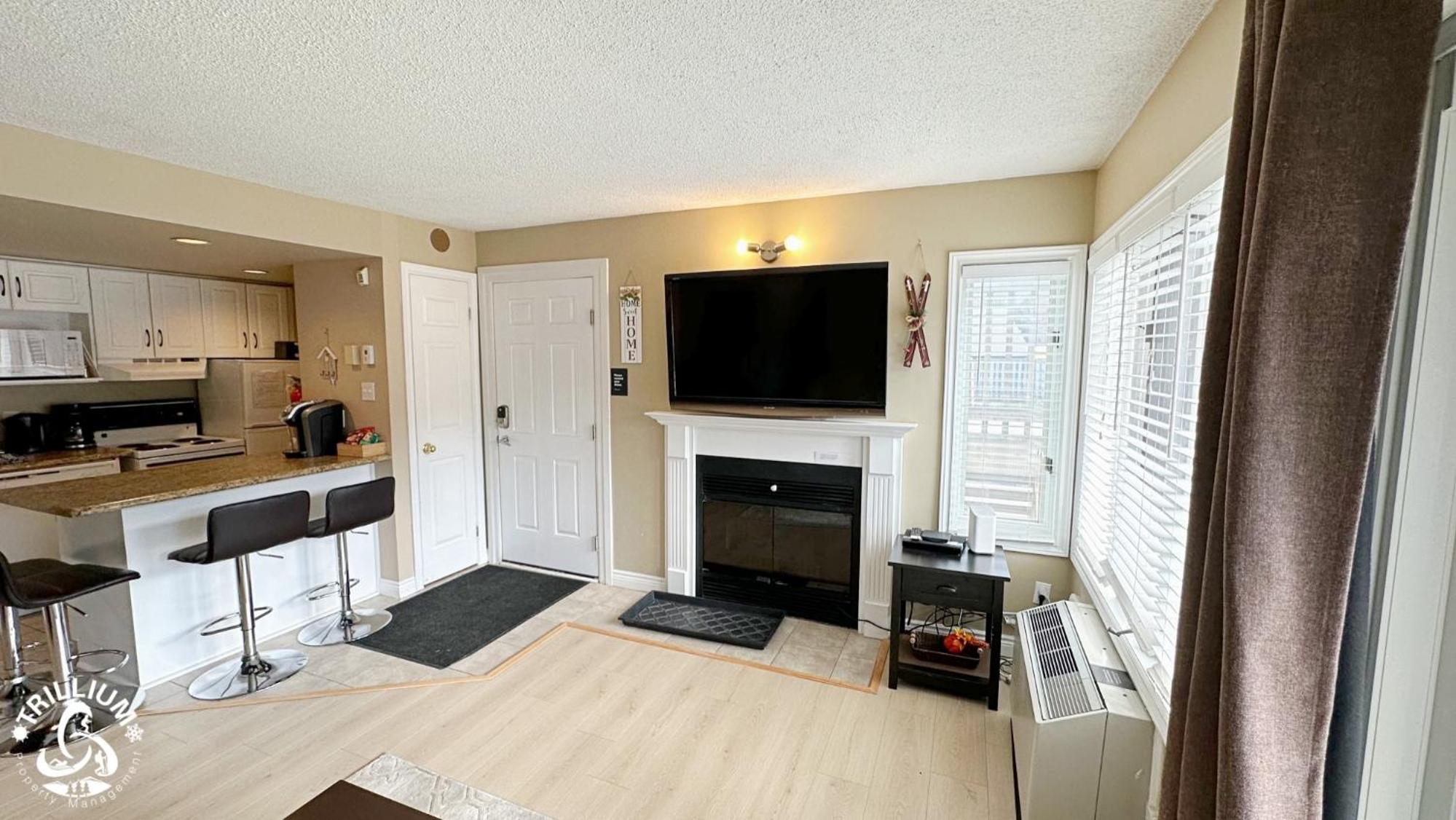 Blue Mtn 1 Bedroom with Mountain View