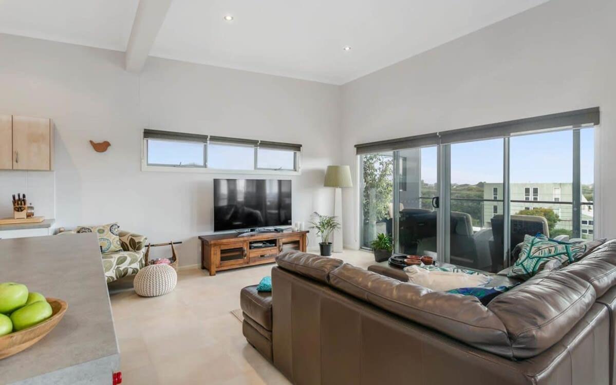 Beach Retreat Goolwa - BYO Linen - Near Beach - Fenced