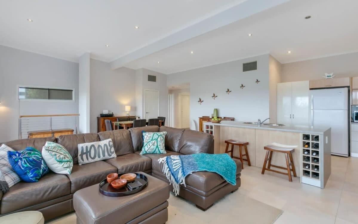 Beach Retreat Goolwa - BYO Linen - Near Beach - Fenced