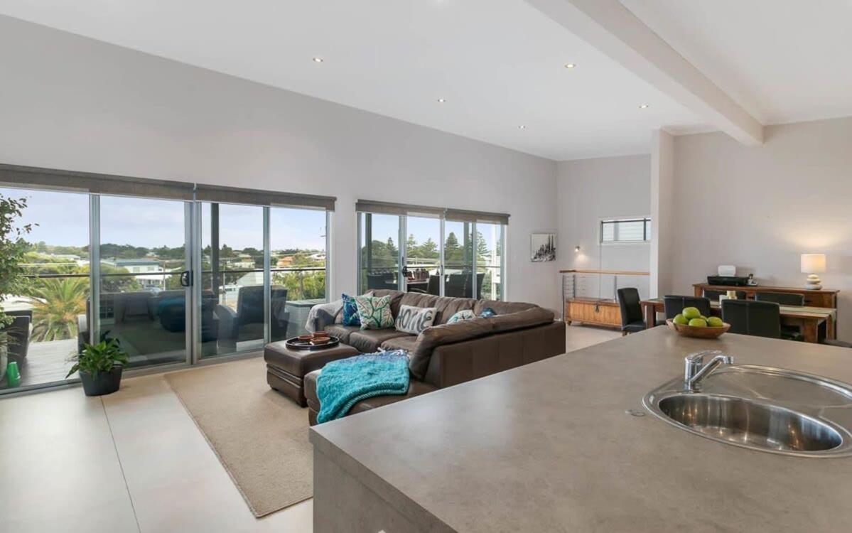 Beach Retreat Goolwa - BYO Linen - Near Beach - Fenced
