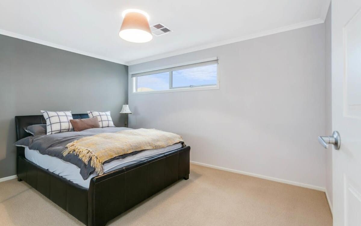 Beach Retreat Goolwa - BYO Linen - Near Beach - Fenced