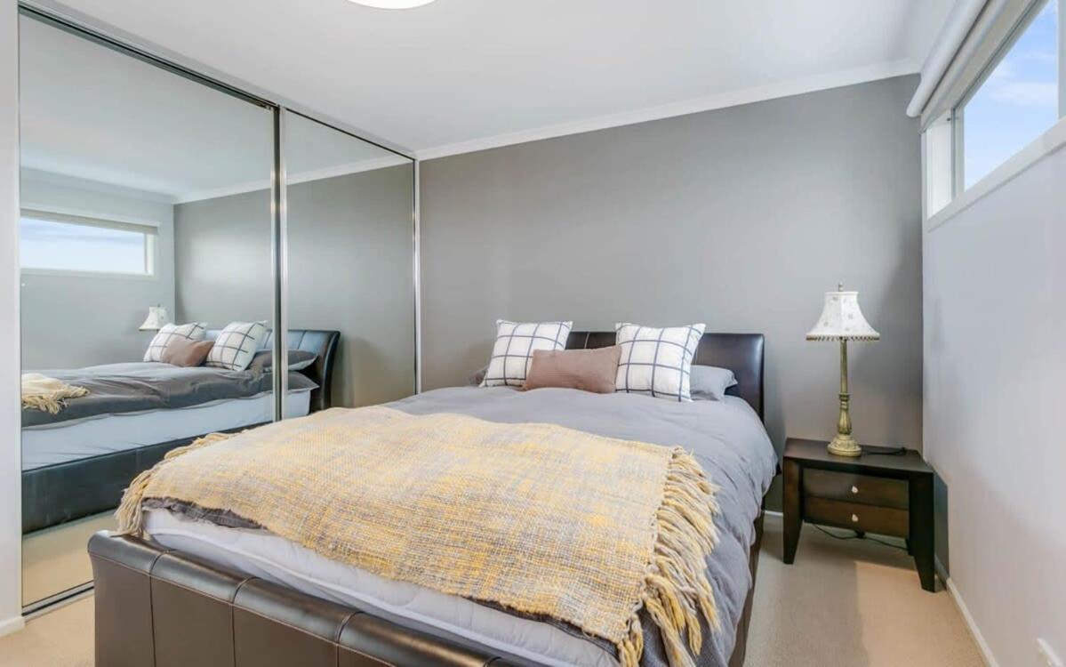 Beach Retreat Goolwa - BYO Linen - Near Beach - Fenced