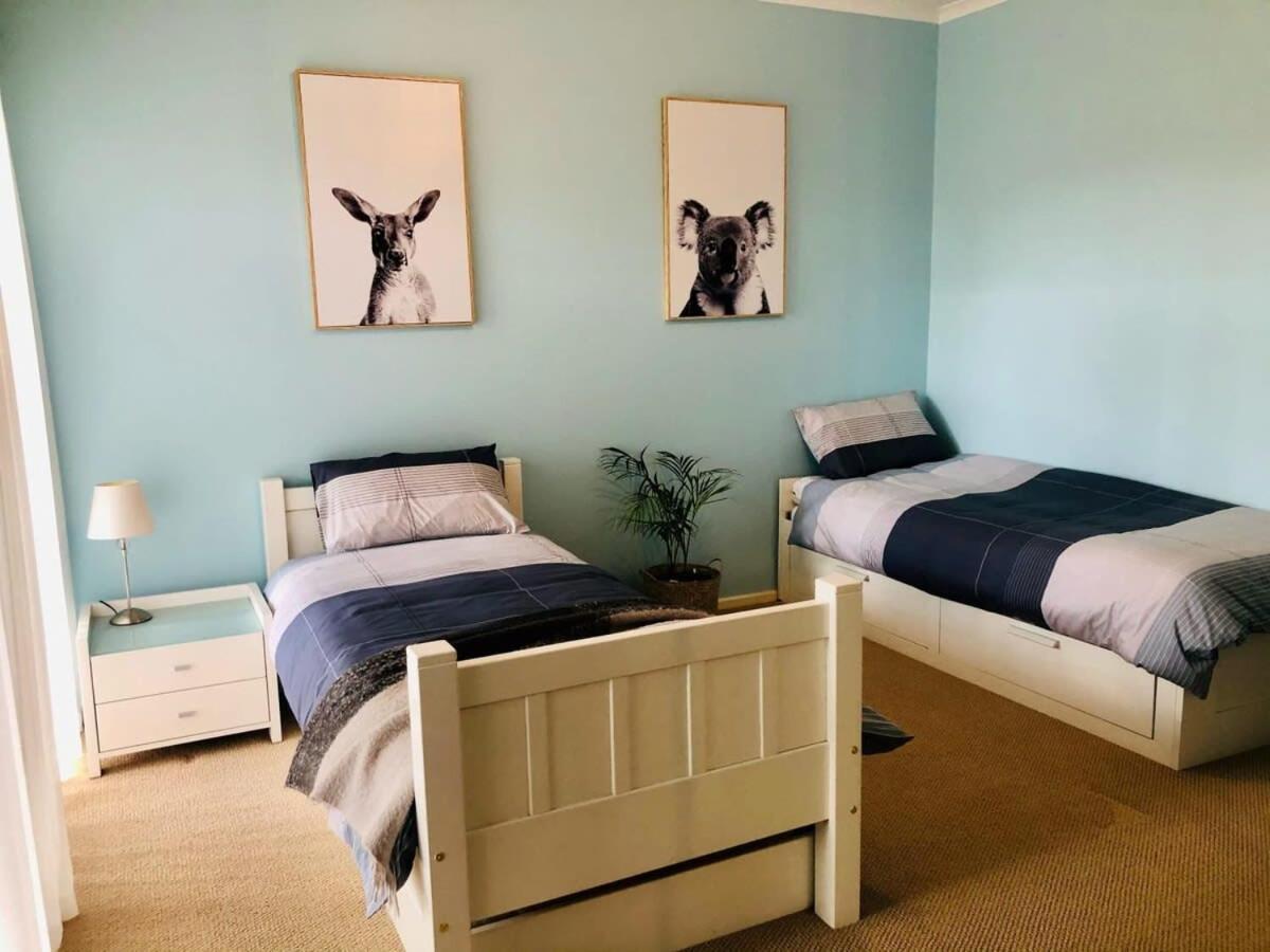 Beach Retreat Goolwa - BYO Linen - Near Beach - Fenced