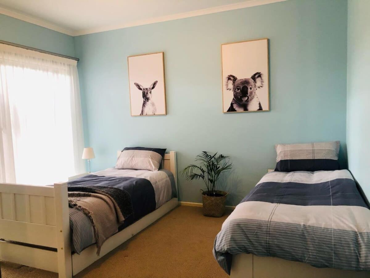 Beach Retreat Goolwa - BYO Linen - Near Beach - Fenced
