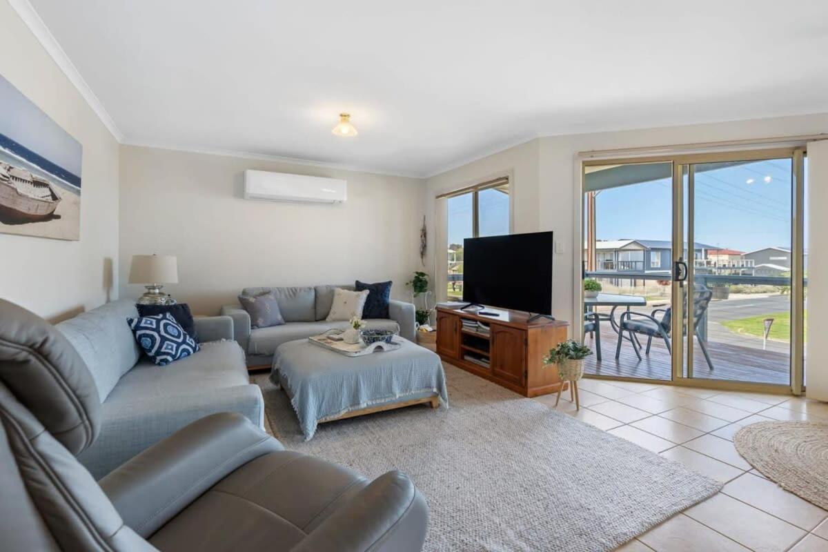 69 Shepherd Ave Goolwa South - BYO Linen