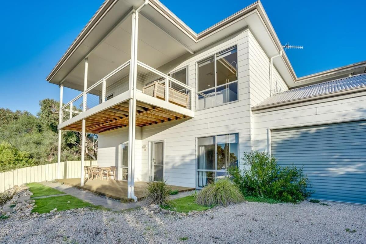 31 Morrison-Pets Negotiable - BYO Linen - Fenced - Family