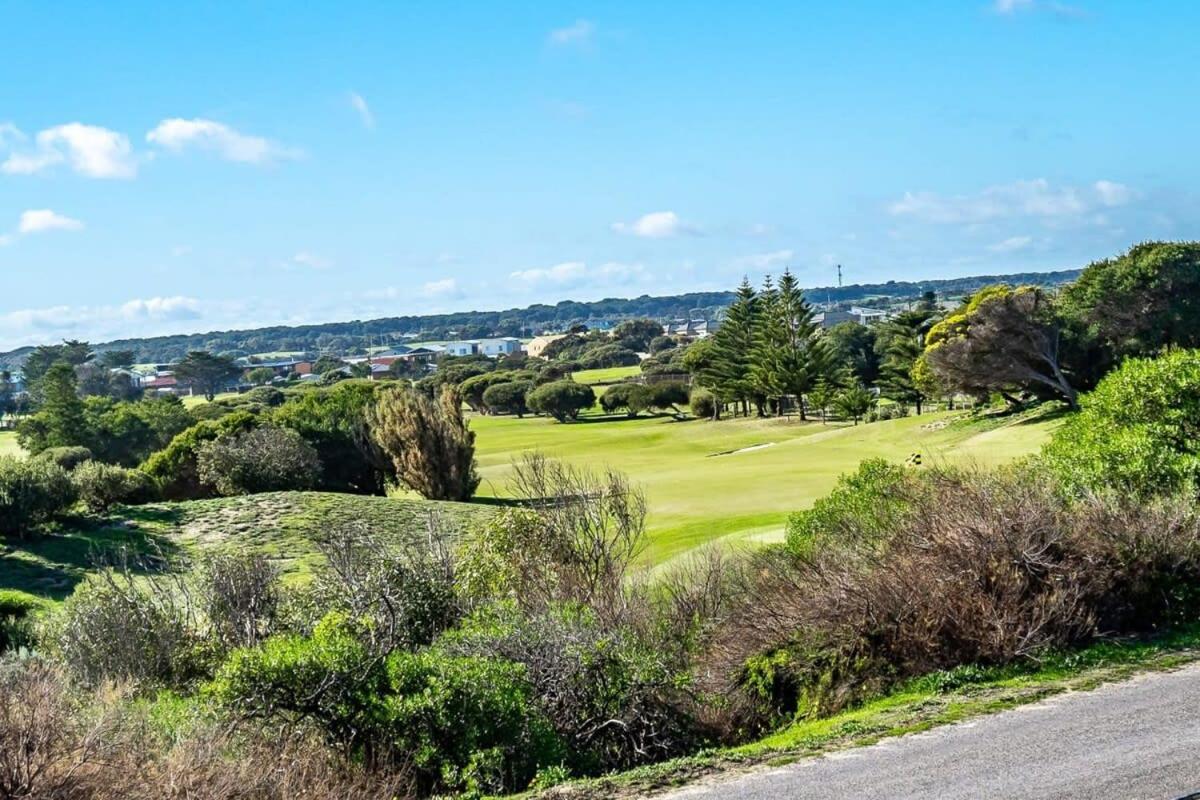 81 Bristow-Smith Ave Goolwa Beach - Linen Included - WiFi
