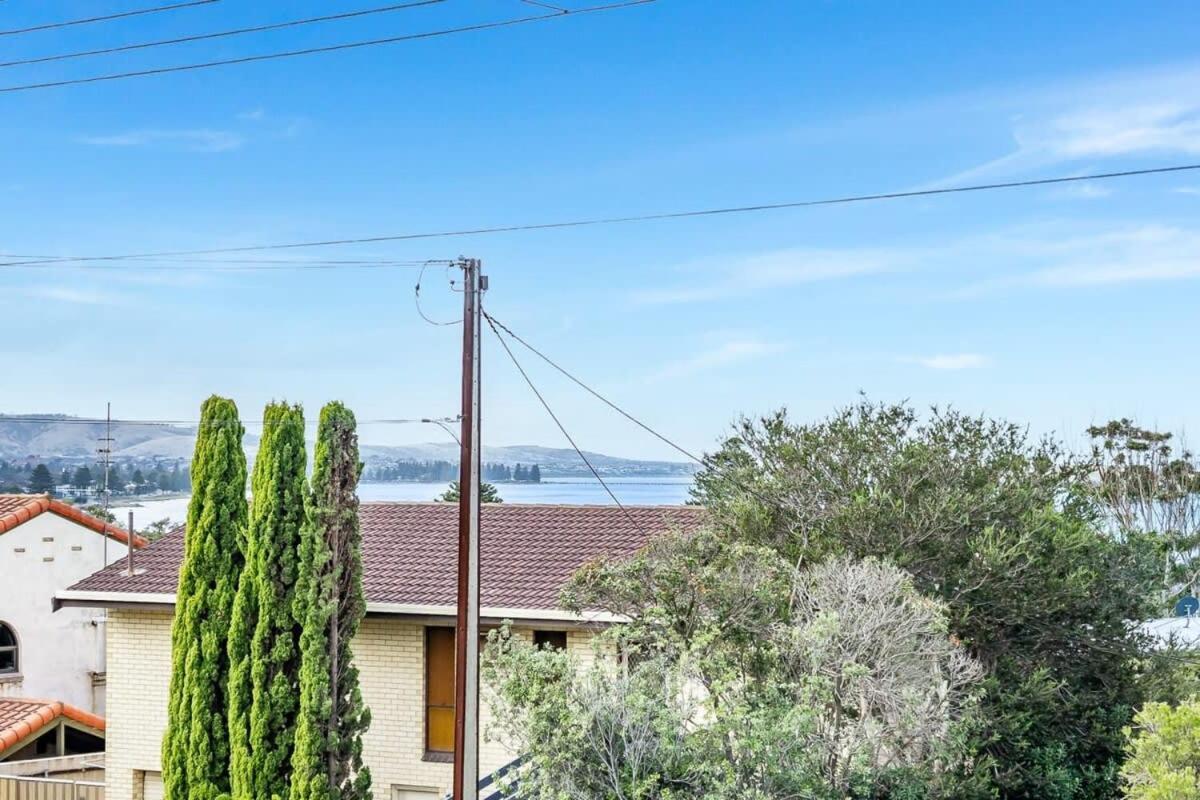 Encounter Bay - BYO Linen - Wi-Fi - Family Friendly - SeaViews