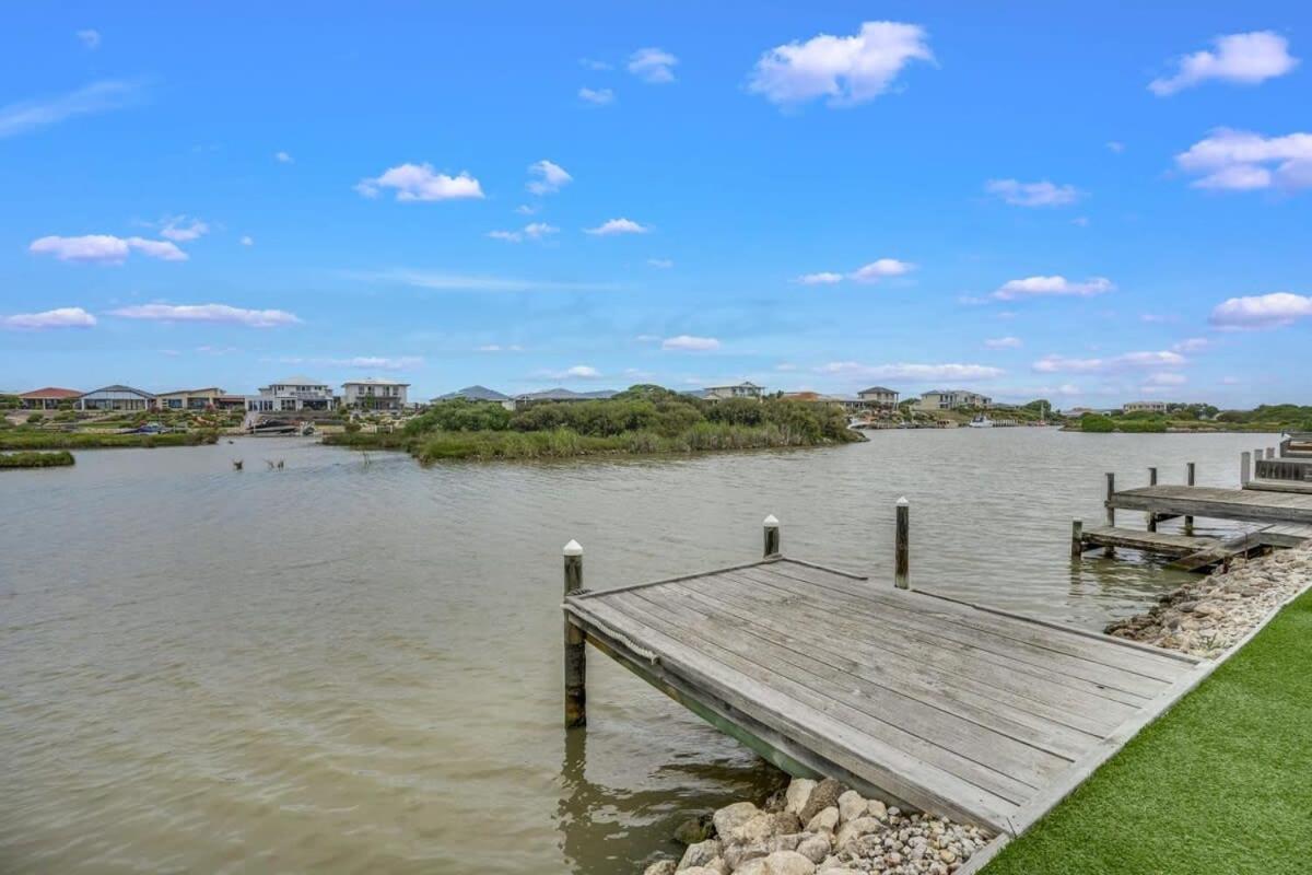 Hindmarsh Island Marina Lifestyle - BYO Linen