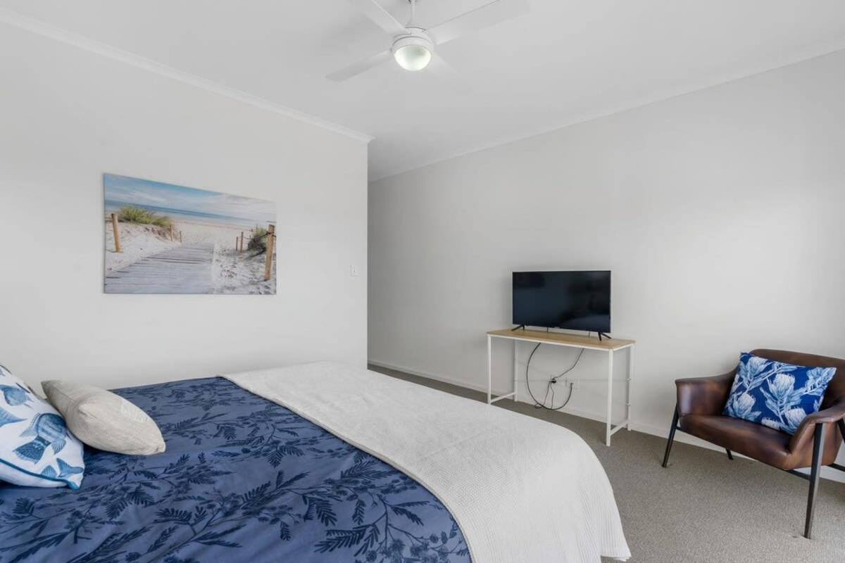 Encounter Bay - BYO Linen - Wi-Fi - Family Friendly - SeaViews