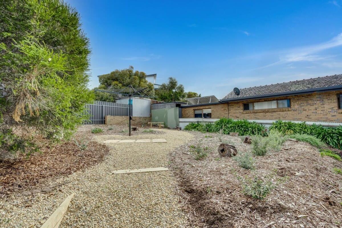 Encounter Bay - BYO Linen - Wi-Fi - Family Friendly - SeaViews