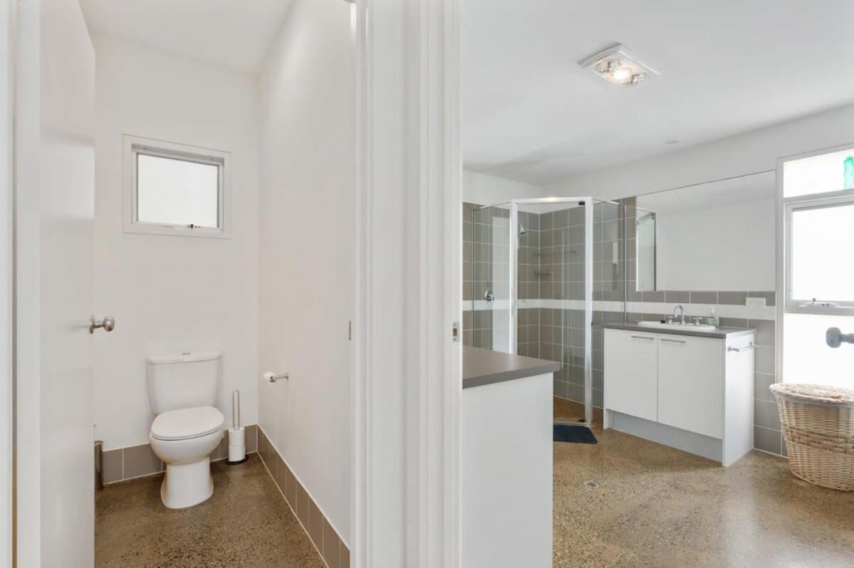 Absolute Luxury Beachfront - Middleton - BYO Linen